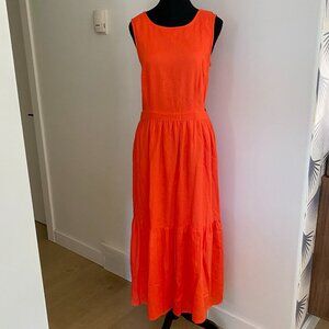 Japna peep-hole open back dress